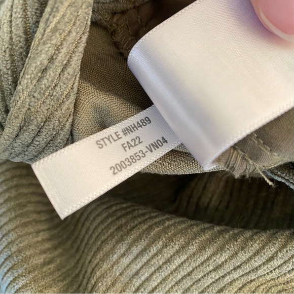 Madewell Corduroy High-Rise Tapered Pants 8 - Picture 9 of 10